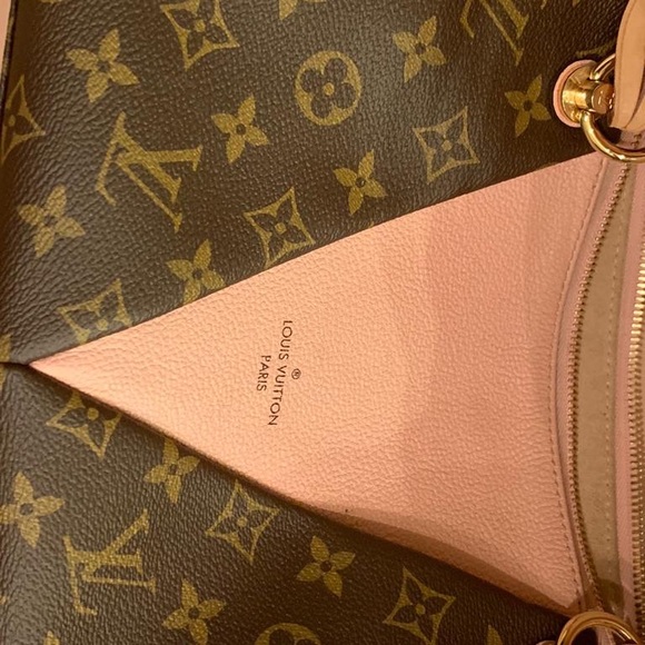 Women Luis Vuitton hand bag - Picture 3 of 7